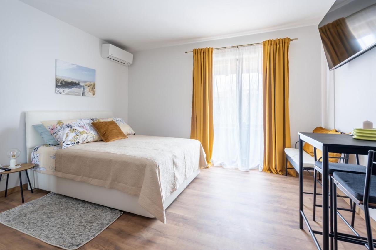 Alto 1 Studio Apartment Rovinj Exterior photo